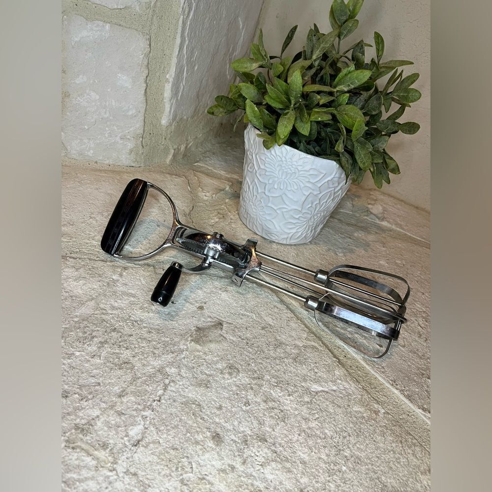 Vintage Stainless Steel ekco Best Hand Held, Manual, Mixer Beater, Made in USA